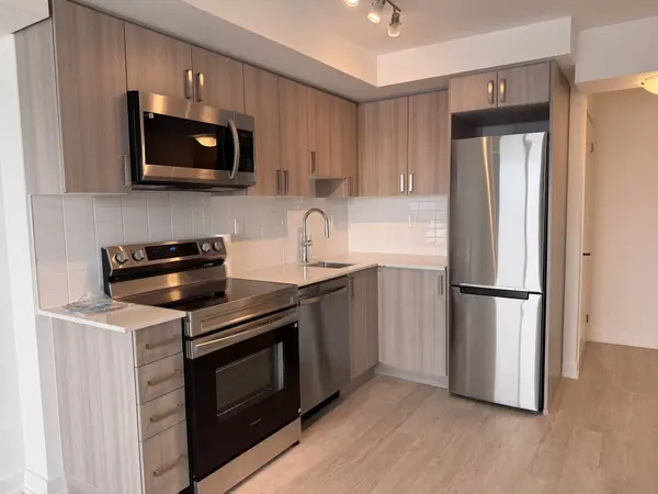 1010 Sandy beach RD #1112, Pickering, ON L1W 3V9