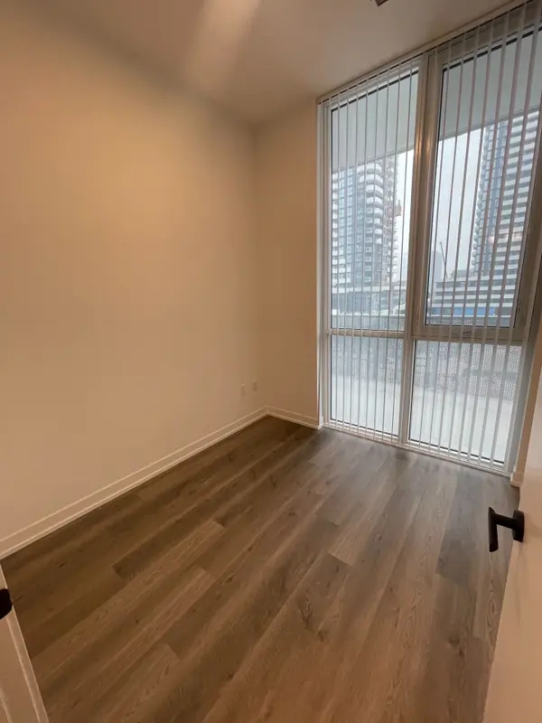 195 Commerce ST #620, Vaughan, ON L4K 0P9