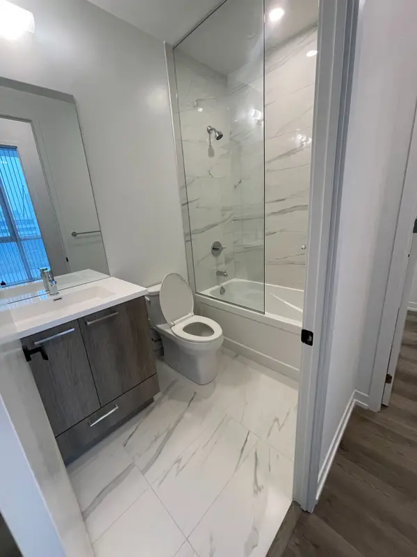 195 Commerce ST #620, Vaughan, ON L4K 0P9