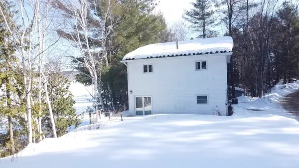 88 Chris Mullin LN, Madawaska Valley, ON K0J 1B0