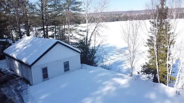 88 Chris Mullin LN, Madawaska Valley, ON K0J 1B0