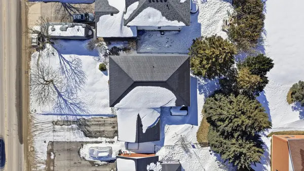 331 Sligo RD E, Wellington North, ON N0G 2L2