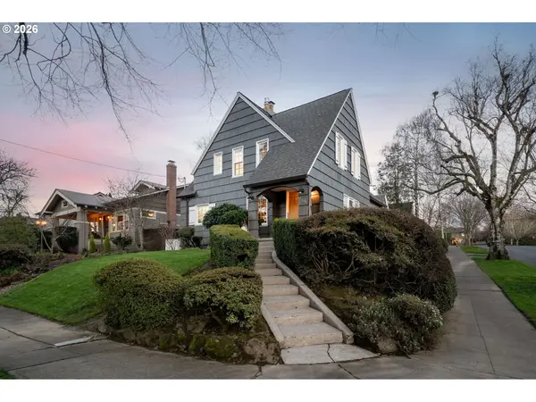 Portland, OR 97232,704 NE HAZELFERN PL