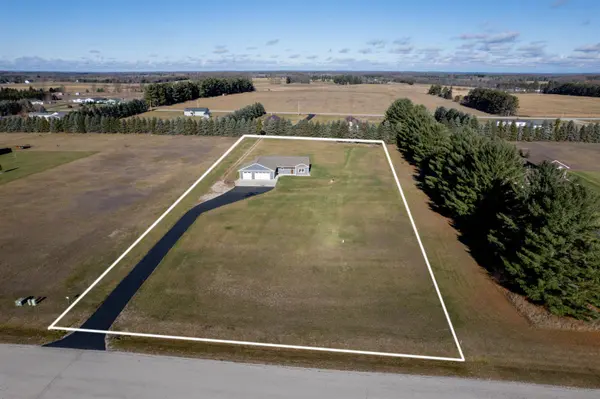 5597 Timber Flats DR, Paradise Twp, MI 49649