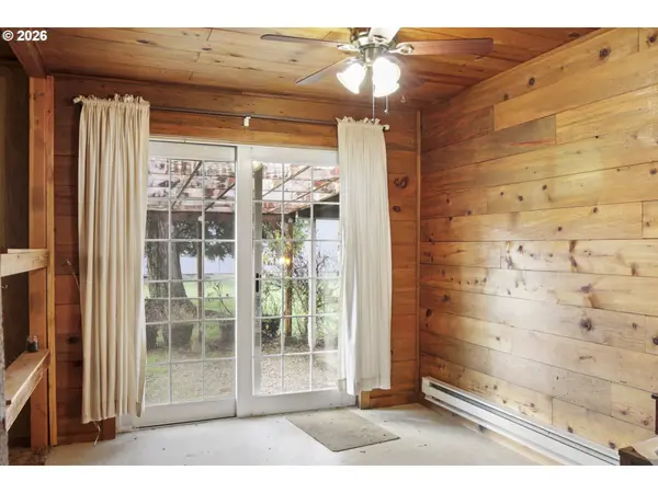 1182 43RD AVE, Sweet Home, OR 97386