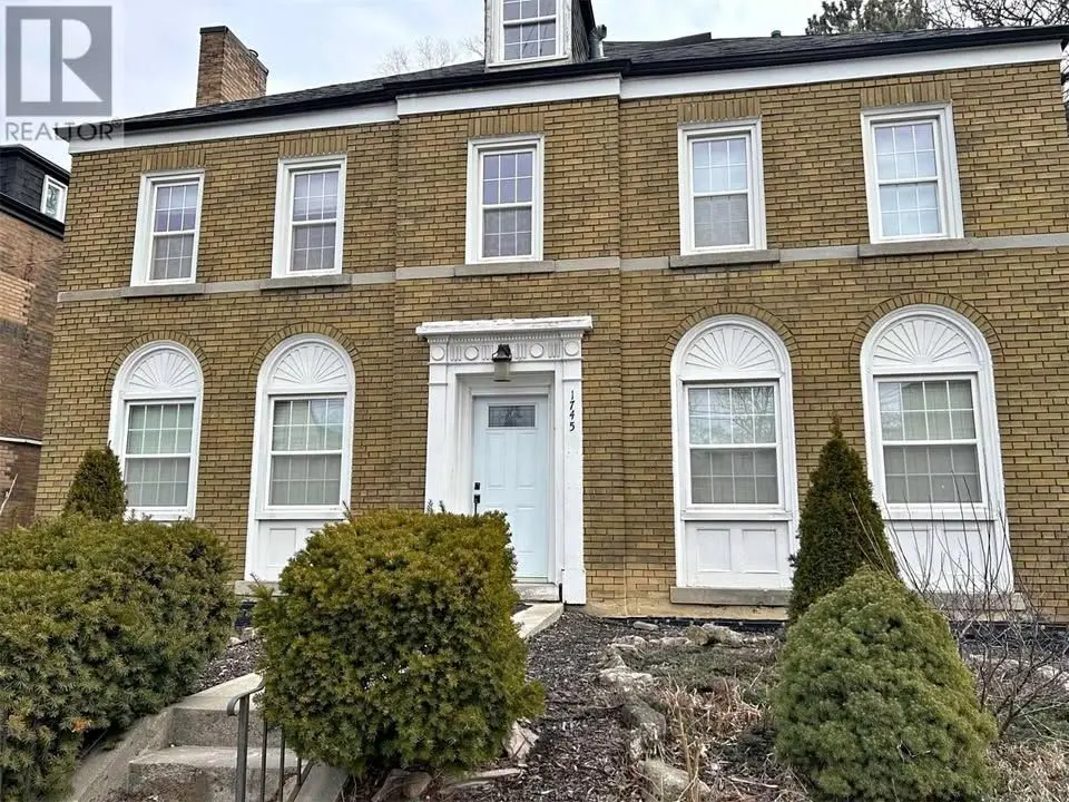 1745 Bathurst ST #B, Toronto C03, ON M5P 3K5