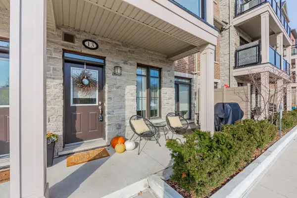 198 Pine Grove RD #13, Vaughan, ON L4L 0H8