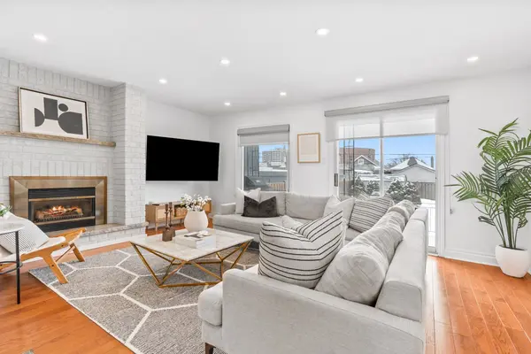 15A Schell AVE, Toronto W04, ON M6E 2S7