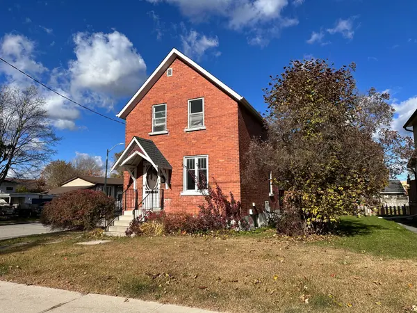 462 12th ST, Hanover, ON N4N 1V9