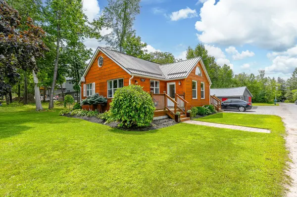 3 Lambs LN, Kawartha Lakes, ON K0M 1G0