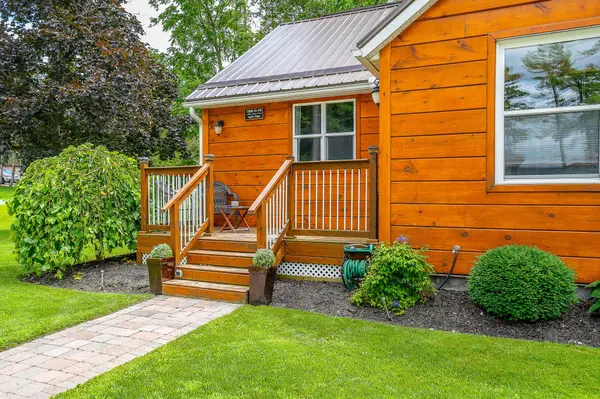 3 Lambs LN, Kawartha Lakes, ON K0M 1G0