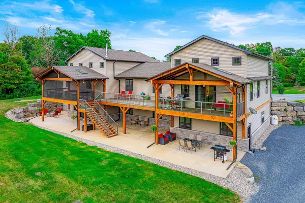 92 Reynolds RD, Front Of Leeds & Seeleys Bay, ON K0E 1V0