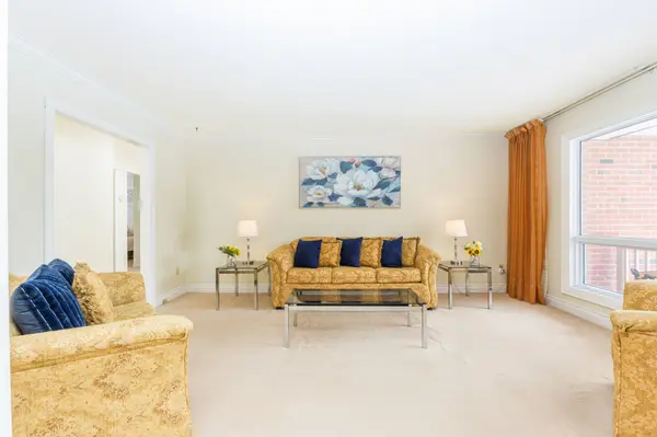 14 Brookland DR, Brampton, ON L6T 2M5