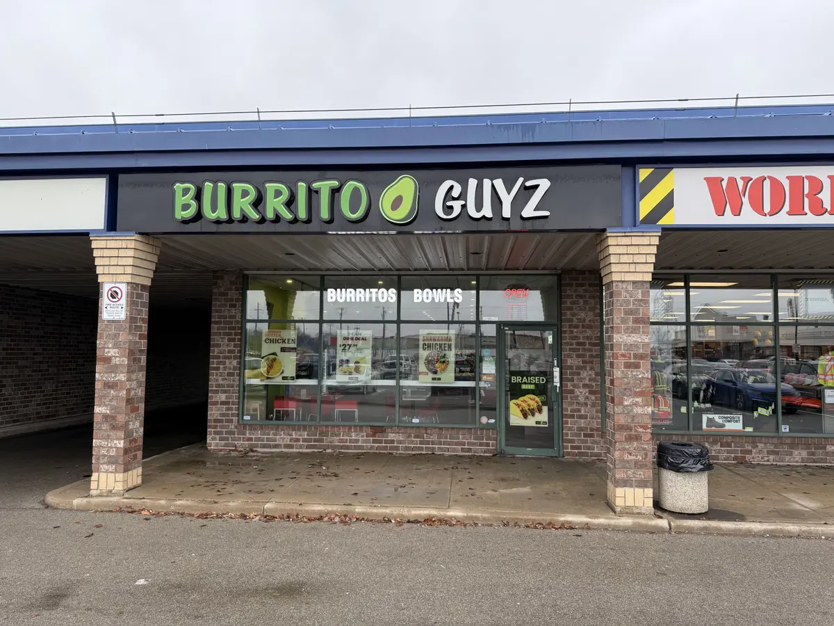 2255 Barton ST E #10, Hamilton, ON L8H 7T4