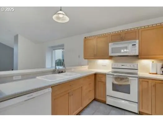 3246 NW MAST AVE, Lincoln City, OR 97367