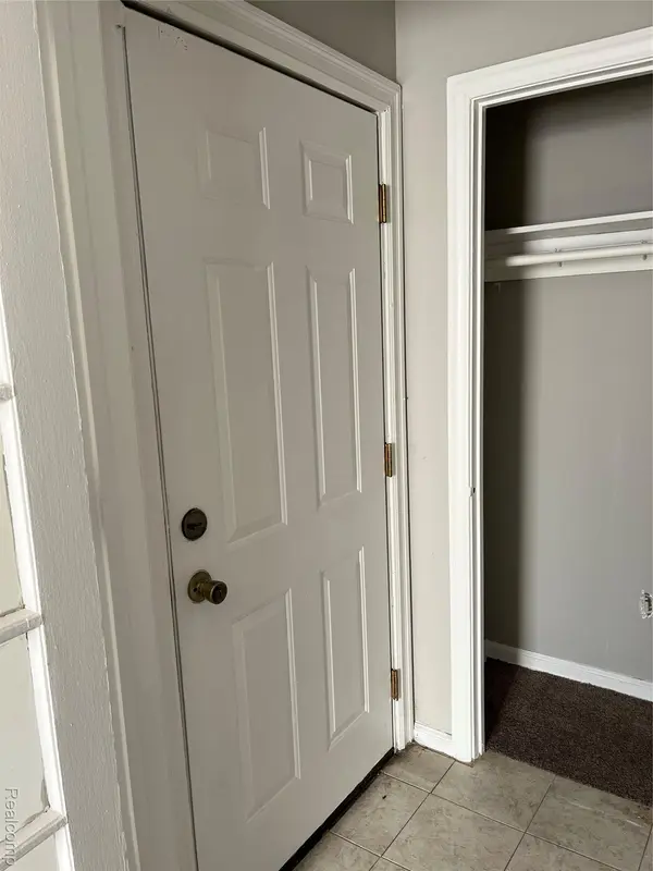 18920 Ohio ST, Detroit, MI 48221