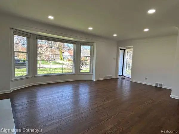 2194 DORCHESTER RD, Birmingham, MI 48009