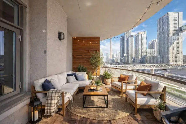 550 Front ST W #401, Toronto C01, ON M5V 3N5