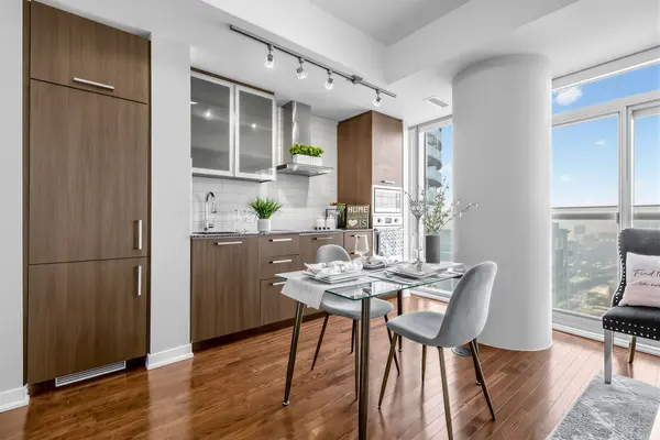 14 York ST #3308, Toronto C01, ON M5J 0B1