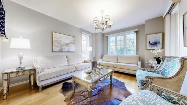 33 Alden SQ, Ajax, ON L1T 4Z2