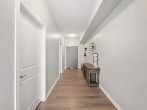 109 King AVE E #301, Clarington, ON L1B 0V5