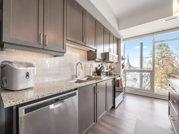 109 King AVE E #301, Clarington, ON L1B 0V5