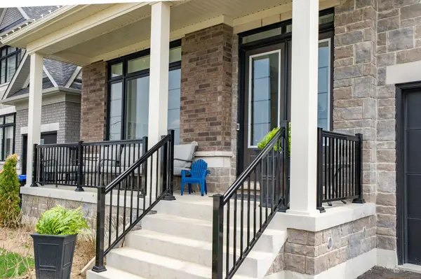 21 Wintergreen LN, Adjala-tosorontio, ON L0G 1W0