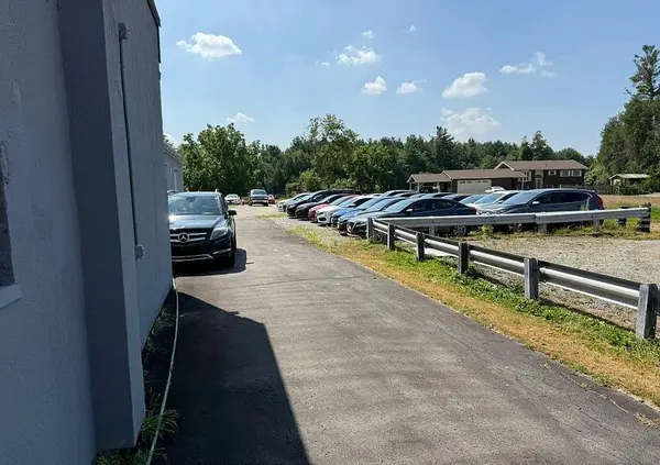 247 Pefferlaw RD, Georgina, ON L0E 1N0