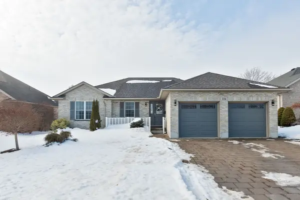 224 Snyders AVE, Central Elgin, ON N0L 1B0