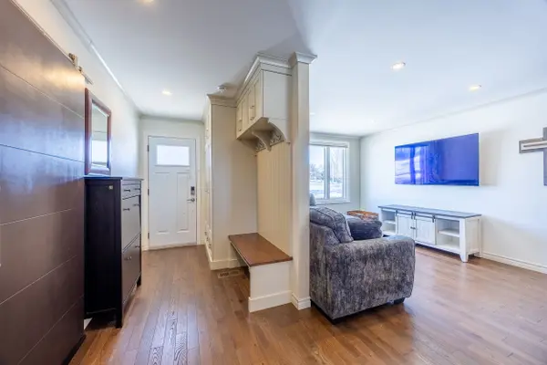 11 GLENWOOD RD, Ingersoll, ON N5C 3N7