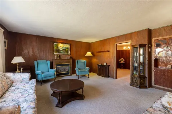 256 King ST, Southwest Middlesex, ON N0L 1M0