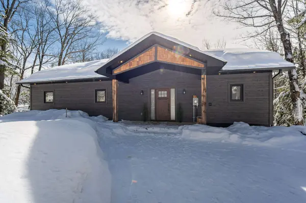 1047 Hinterland TRL, Highlands East, ON K0L 1C0