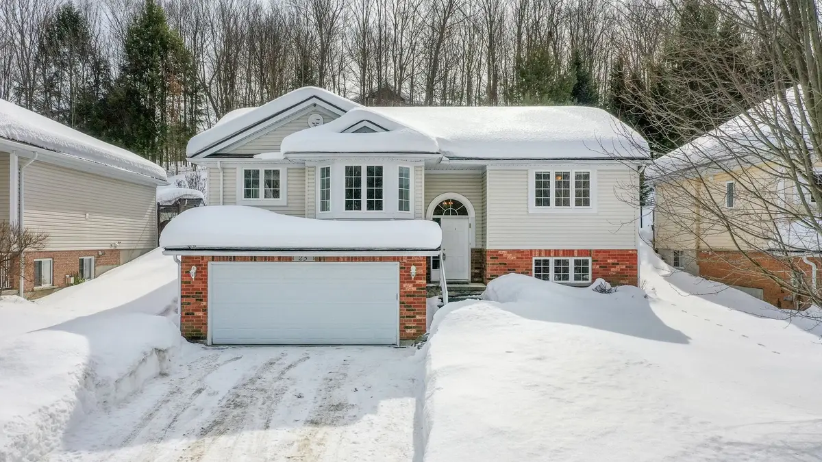 25 Kendra CRES, Huntsville, ON P1H 2M5