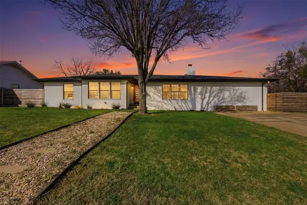 539 N Stewart Street, Jacksboro, TX 76458