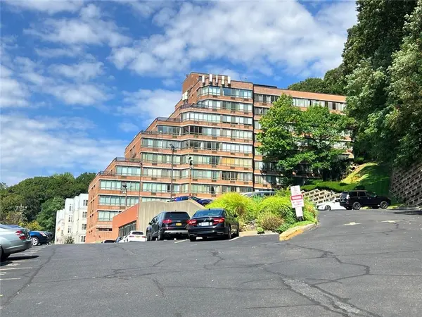 755 Narrows RD North #501, Staten  Island, NY 10304