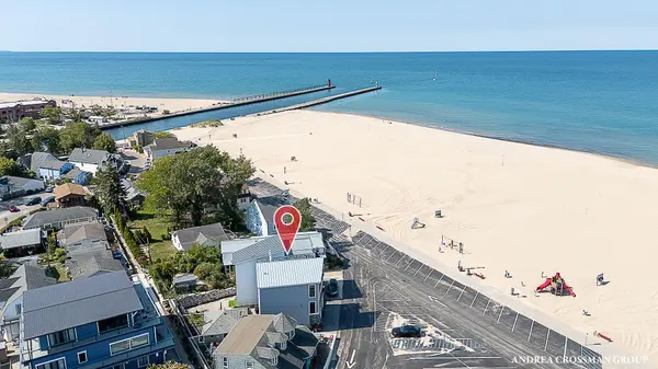 78 Esplanade PL, South Haven City, MI 49090