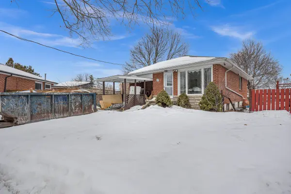 28 Furlong CT #Main, Toronto E09, ON M1J 1Y8