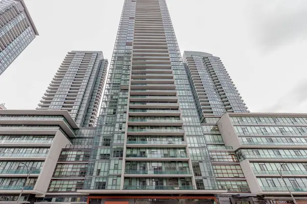 4070 Confederation Pkwy #2109, Mississauga, ON L5B 0E9