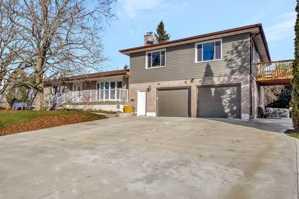 2425 Preston RD, Cavan Monaghan, ON L0A 1C0