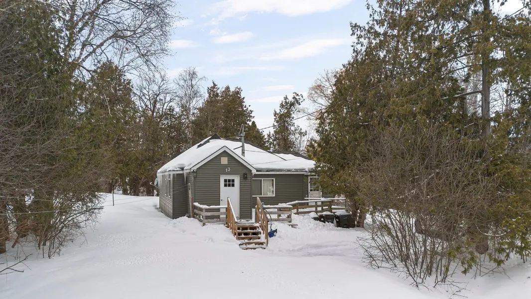 13 Arthur ST, Collingwood, ON L9Y 3Z1