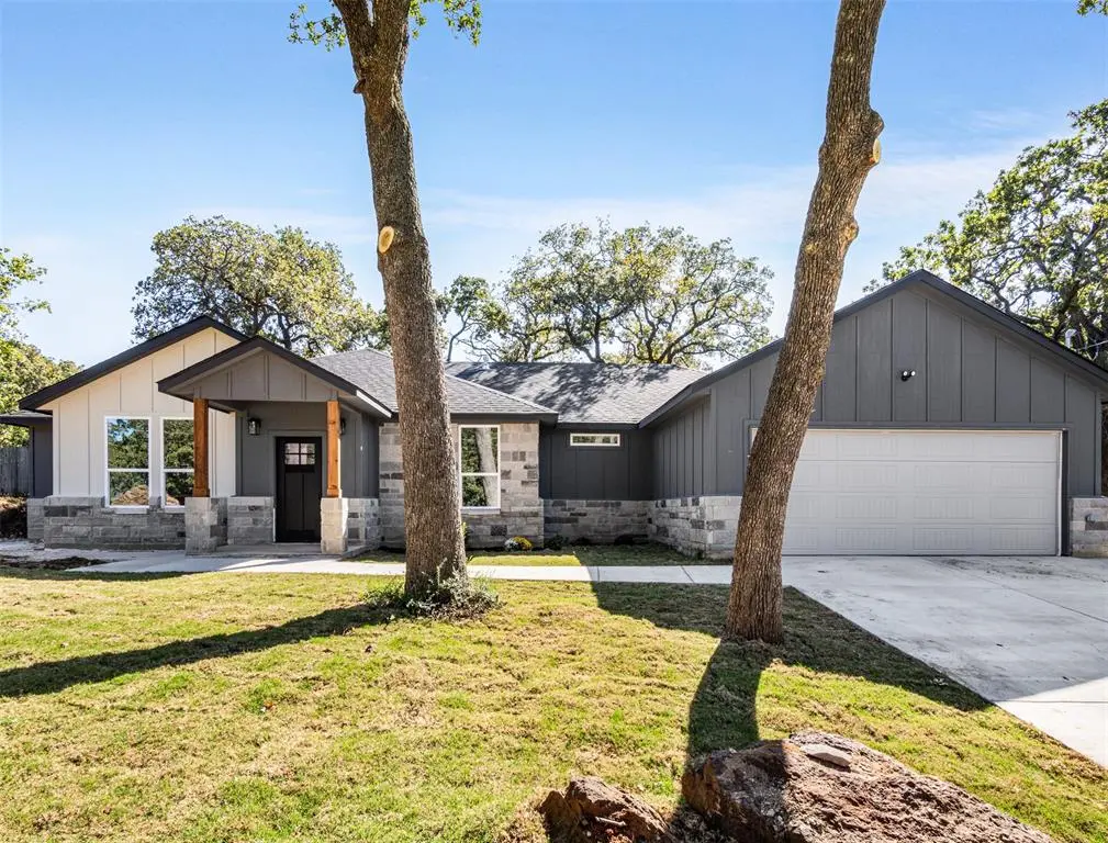 431 Oakhill Drive, Denton, TX 76201