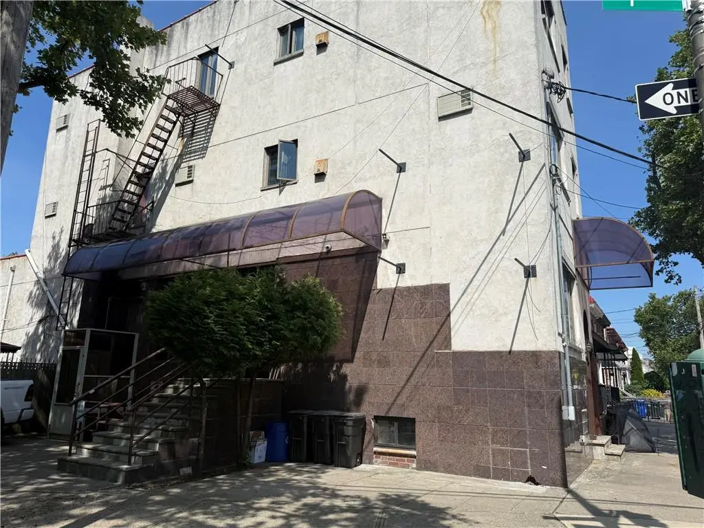 7206 7th AVE #1F, Brooklyn, NY 11209