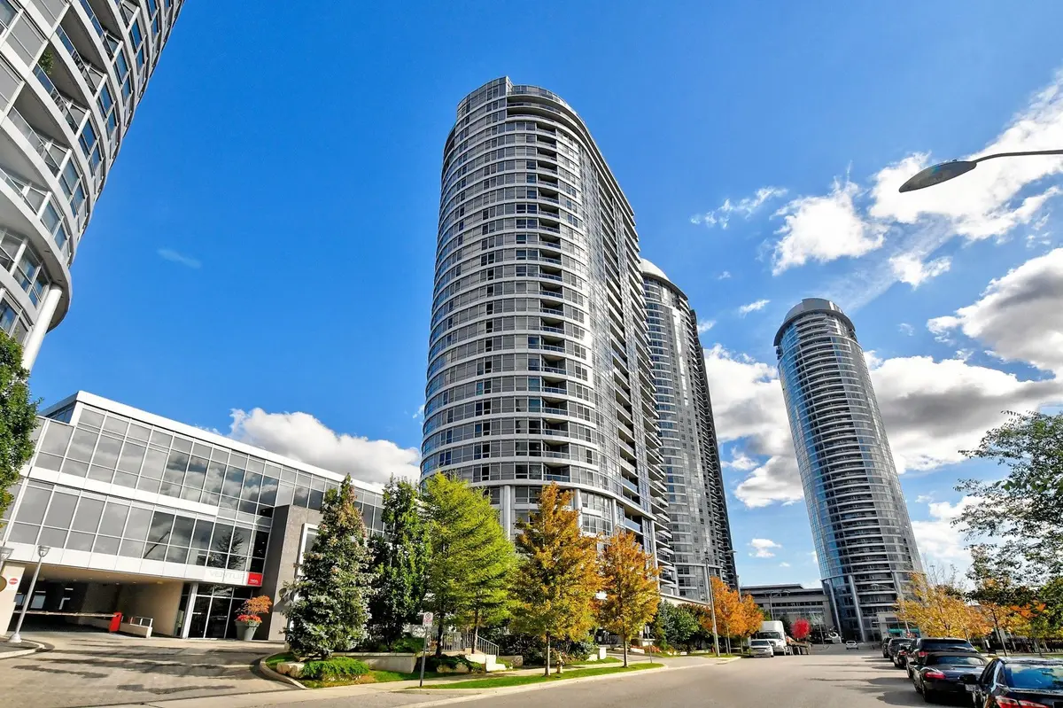 151 Village Green SQ #1008, Toronto E07, ON M1S 0K5
