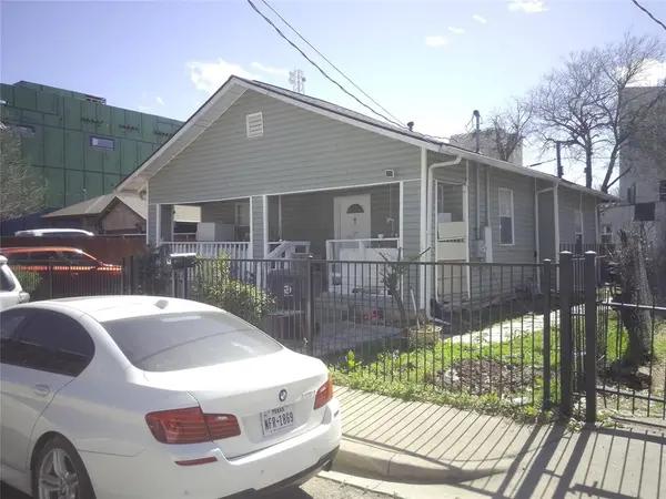 1515 HOLLY Avenue, Dallas, TX 75204