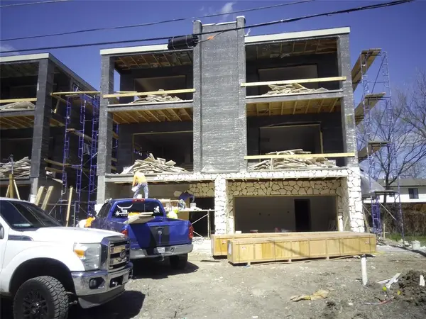 1515 HOLLY Avenue, Dallas, TX 75204