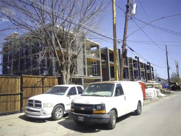 1515 HOLLY Avenue, Dallas, TX 75204