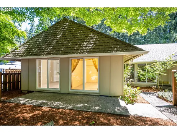 804 NE 174TH AVE, Portland, OR 97230