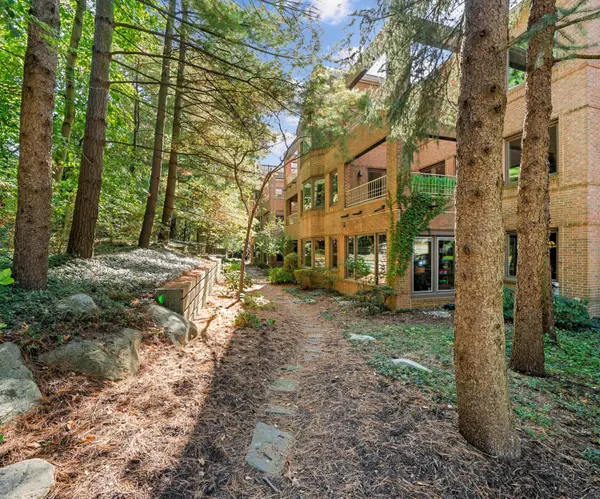 3000 Glazier WAY #210, Ann Arbor, MI 48105