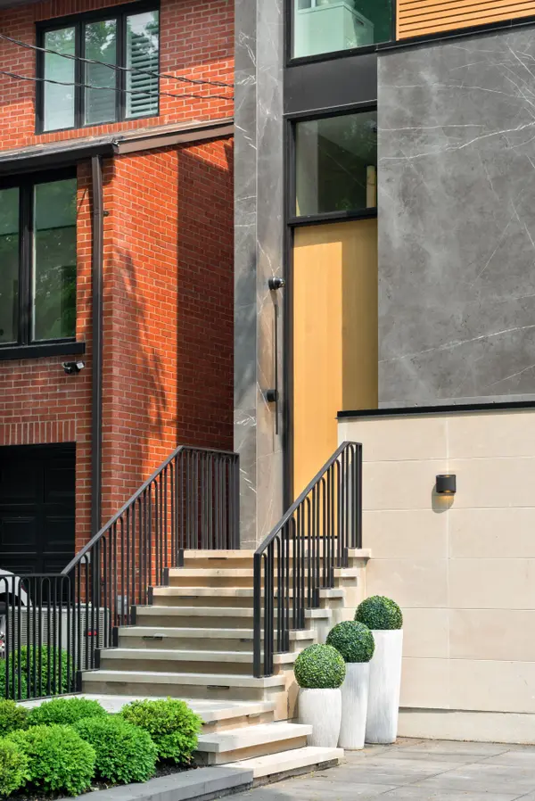 126 Sherwood AVE, Toronto C10, ON M4P 2A7