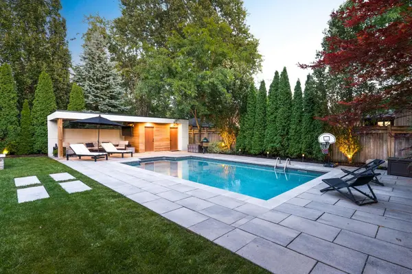 49 Norman DR, King, ON L7B 1J2